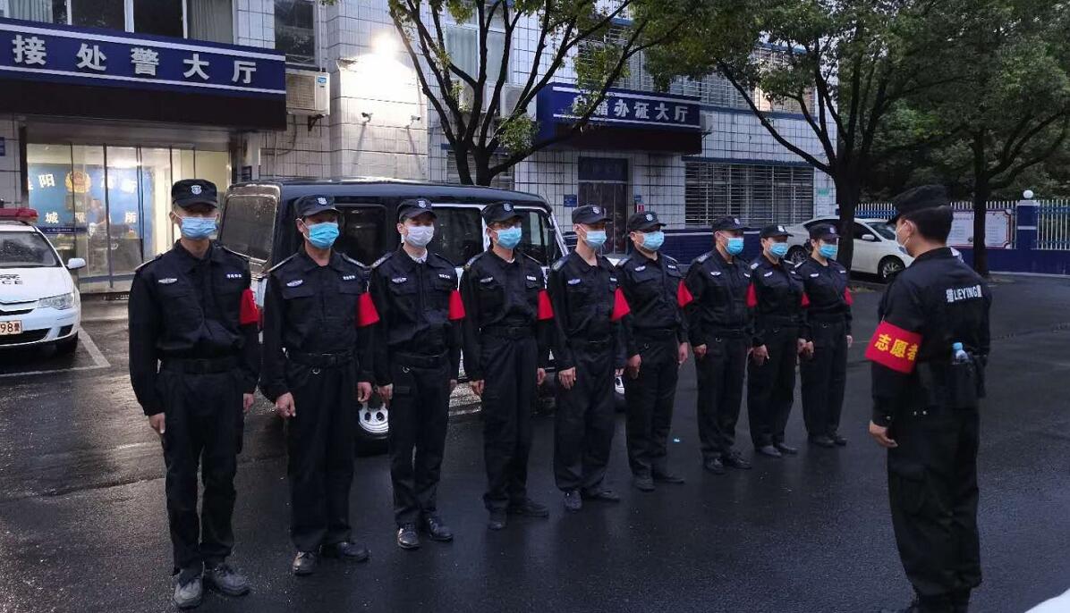 倡導(dǎo)文明新風(fēng)，共建美好襄陽！創(chuàng)文有咱獵鷹來幫忙