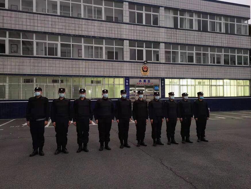 爭做文明市民，樂居文明城市！ 助力襄陽創(chuàng)文明，志愿服務(wù)有獵鷹！